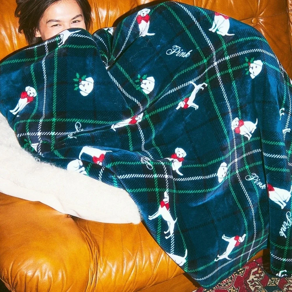PINK Victoria’s Secret Throw Blanket - Picture 2 of 4